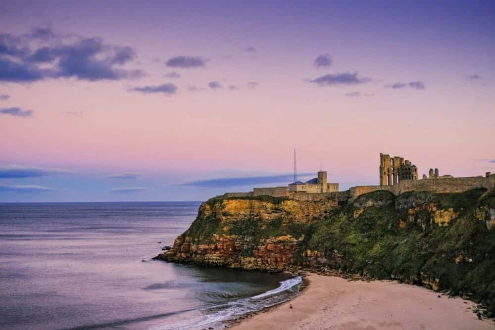 Tynemouth entdecken: Zwischen historischen Festungen und malerischen Küstenlinien