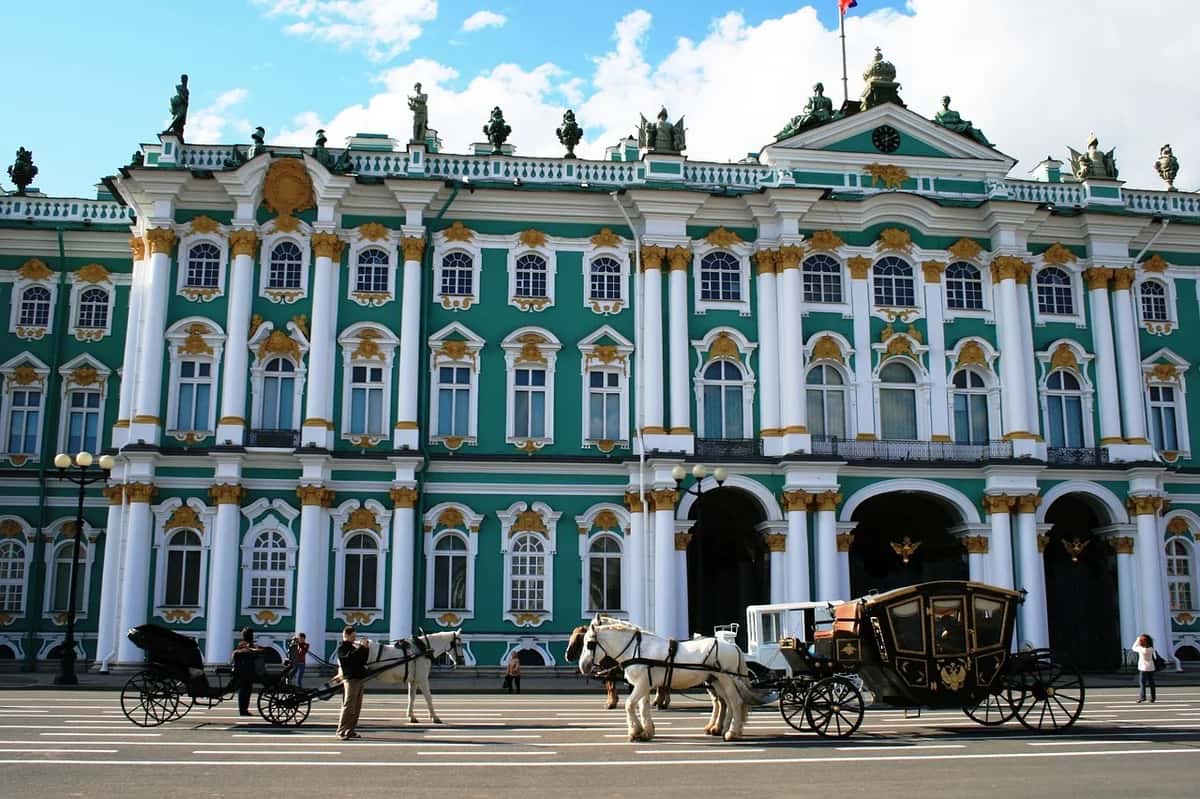 Winterpalast in Sankt Petersburg - Schönheit und Eleganz pur