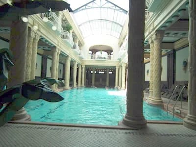 Heilbad im Gellért Hotel