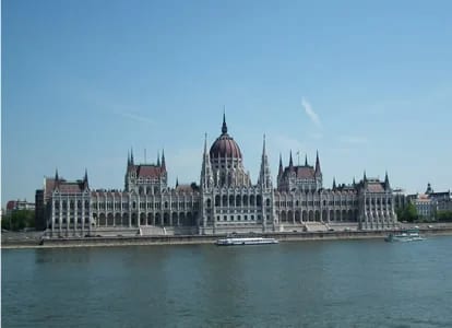 Ungarisches Parlament