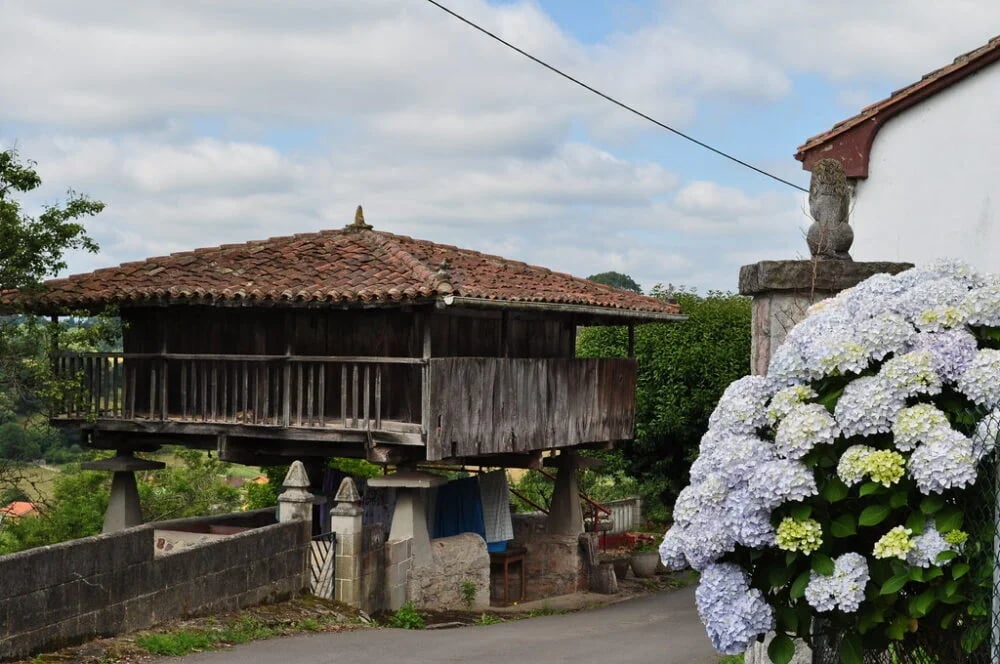 Avilés: Historische Entdeckungen im Herzen Asturiens