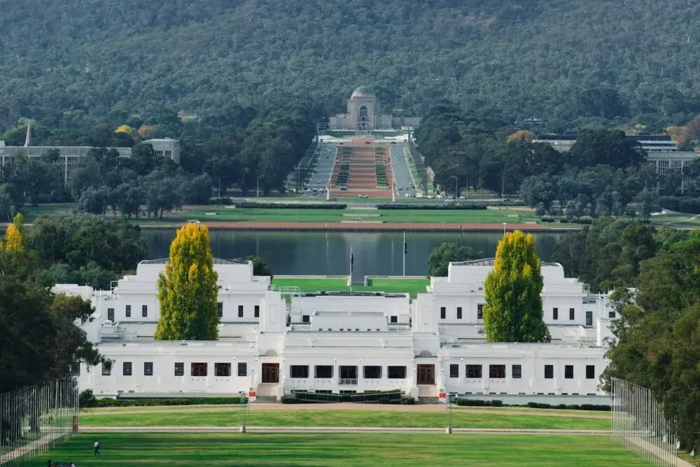 Canberra – Queanbeyan: Entdecke die Hauptstadtgeschichte beim Städtetrip Down Under