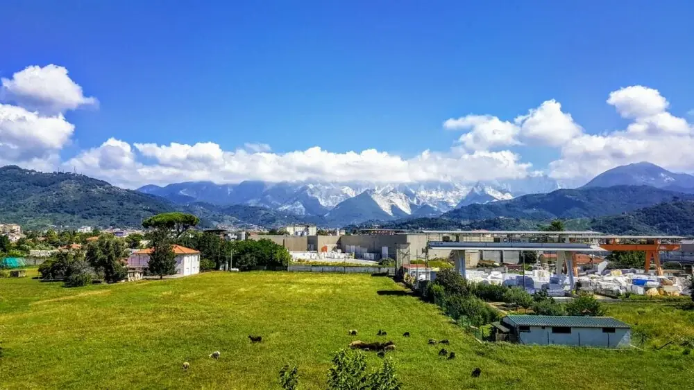 Carrara: Auf den Spuren des weißen Marmors in Toskana