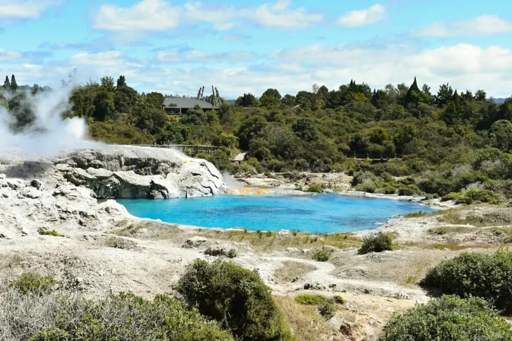 Einzigartige Naturlandschaft: Der See Rotorua in Neuseeland