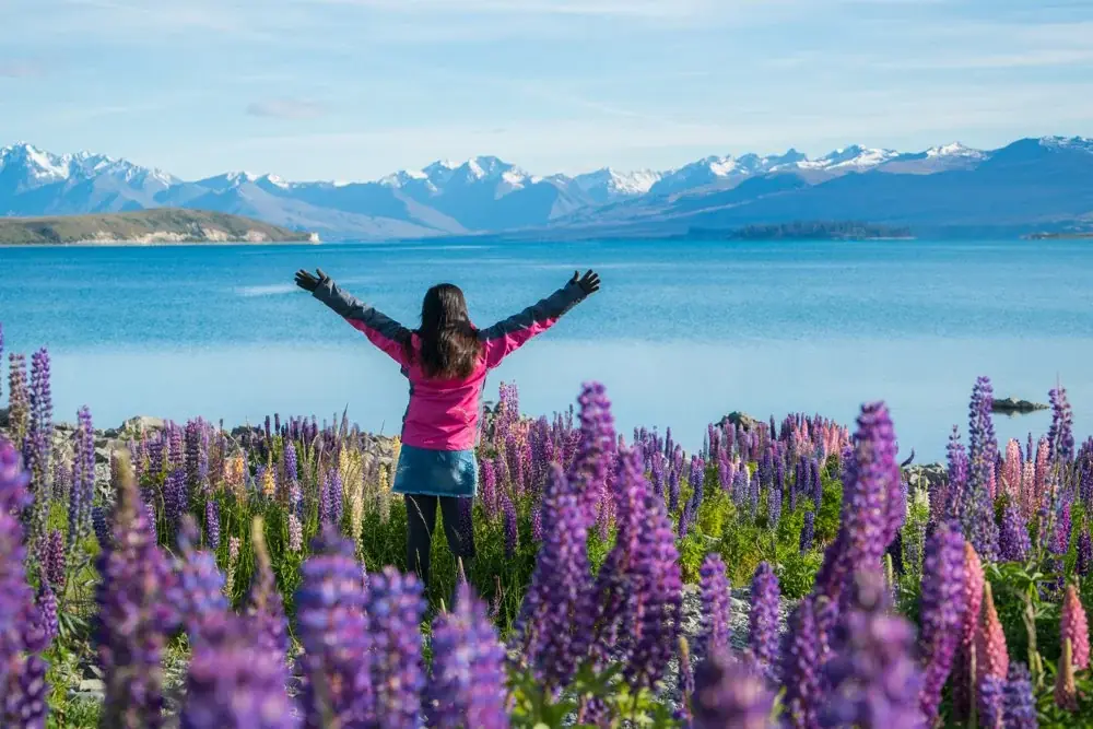 Entdecken Sie die wunderschöne Landschaft von Tekapo Springs, Neuseeland