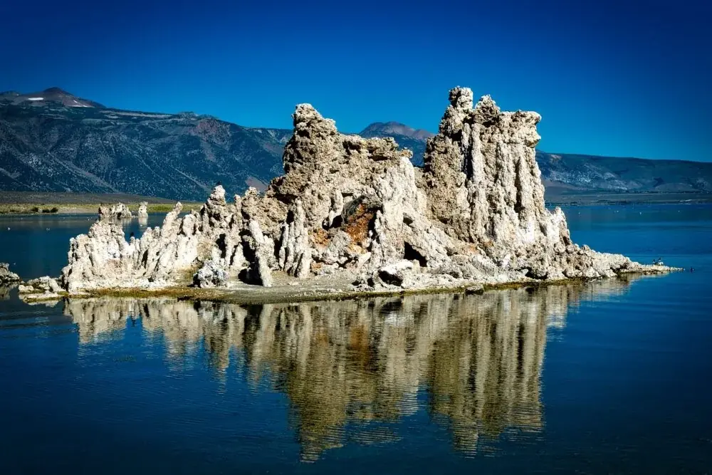 Mono Lake - bzarres Naturschauspiel der Kalktuff-Erscheinungen