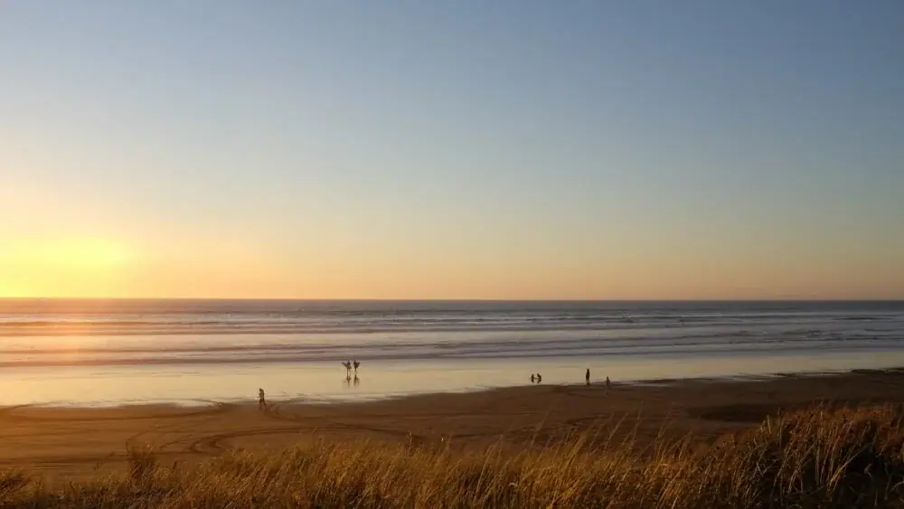 Neuseelands Ninety Mile Beach – ein Paradies für Strandliebhaber
