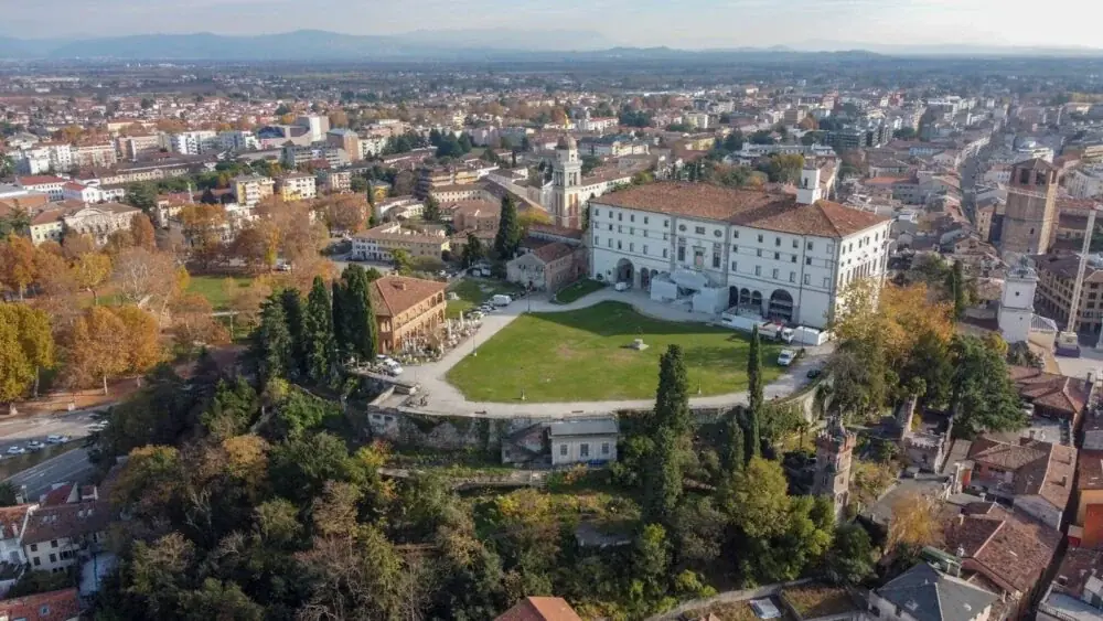 Udine entdecken: Eleganz und Geschichte im Herzen von Friaul-Julisch Venetien