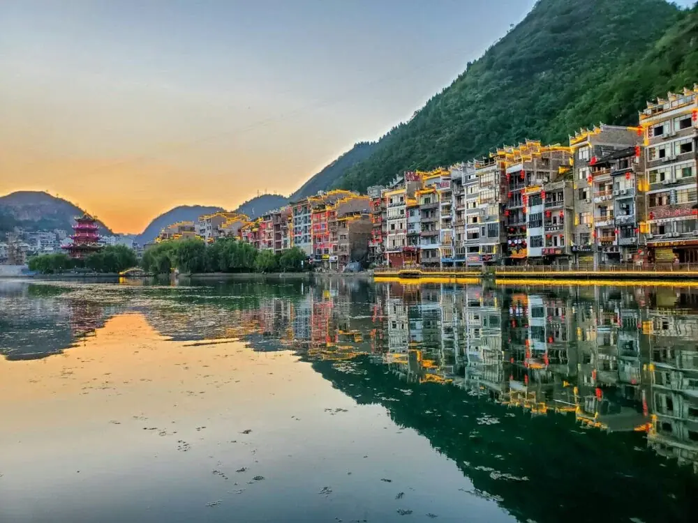 Xingyi, Guizhou: Ein Tor zu Chinas atemberaubender Karstlandschaft